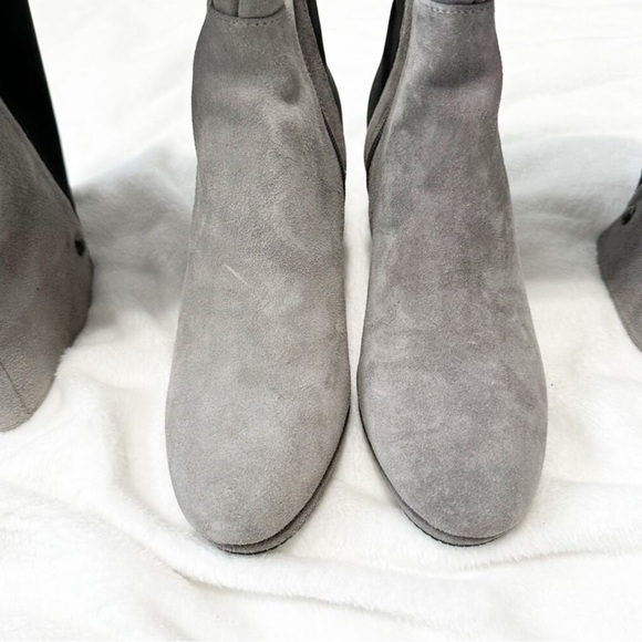 Vince Camuto Alexila knee high wedge boots. Grey suede stretch sides size 8.5 - Picture 3 of 6